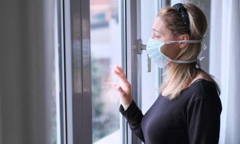 Αγγλία: Πρόστιμο 11.000 ευρώ σε όσους "σπάνε" την αυτοαπομόνωση